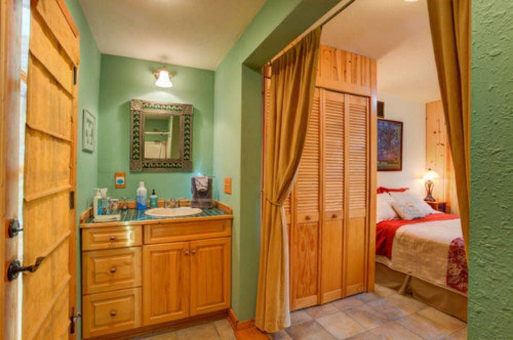 Moss Mountain Inn