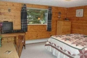 9th Wave Bed and Breakfast
