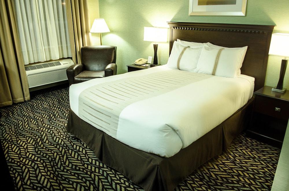 Fireside Inn and Suites