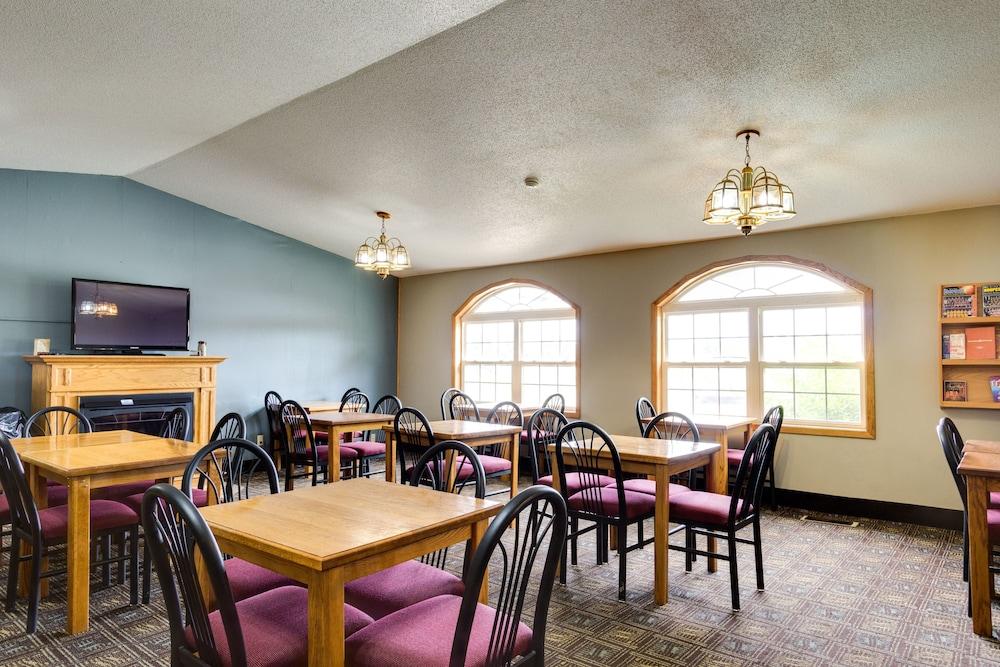 Fireside Inn and Suites