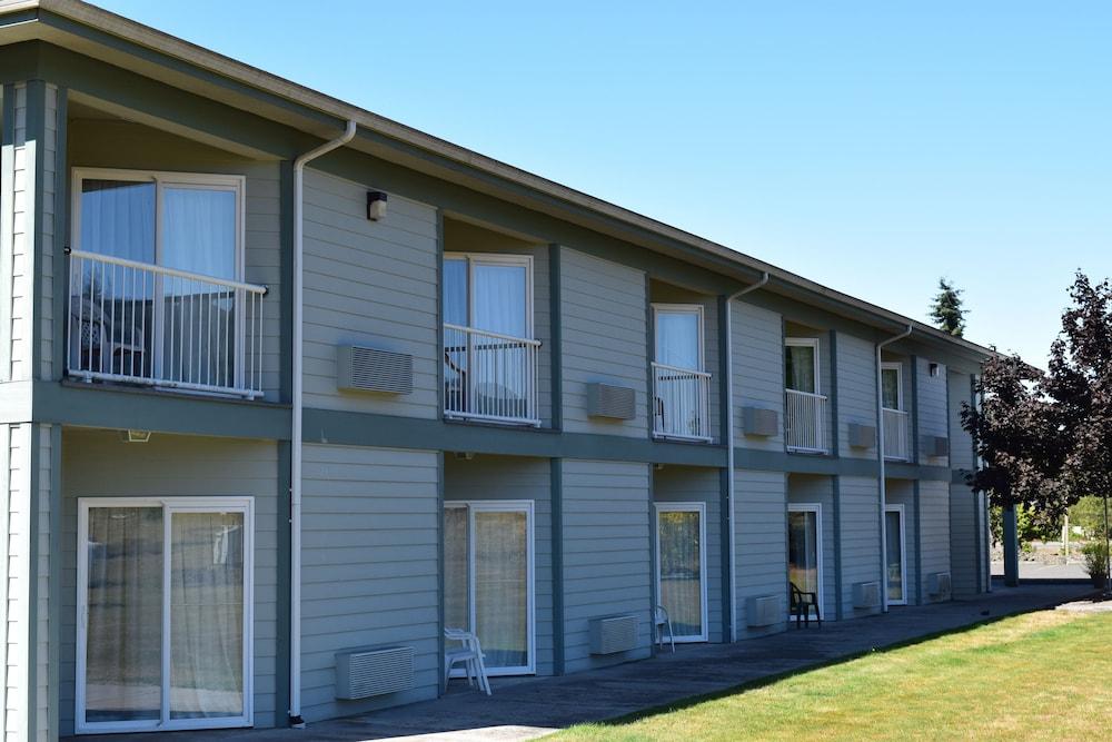Dew Drop Inn Motel Forks