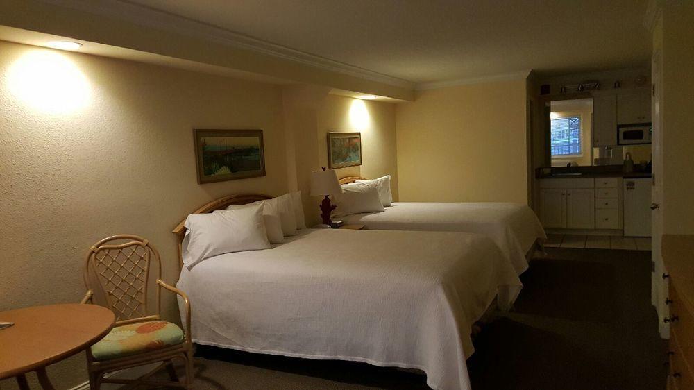 Islander Hotel & Resort