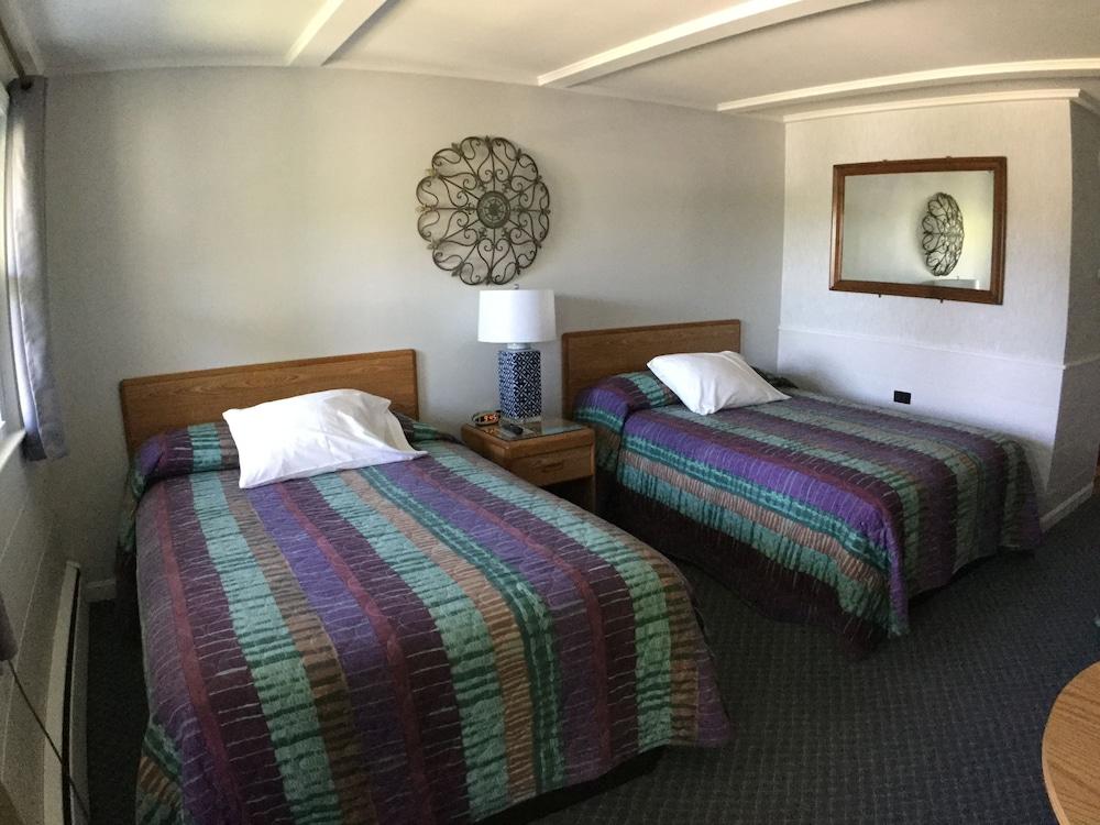 Bay Top Motel
