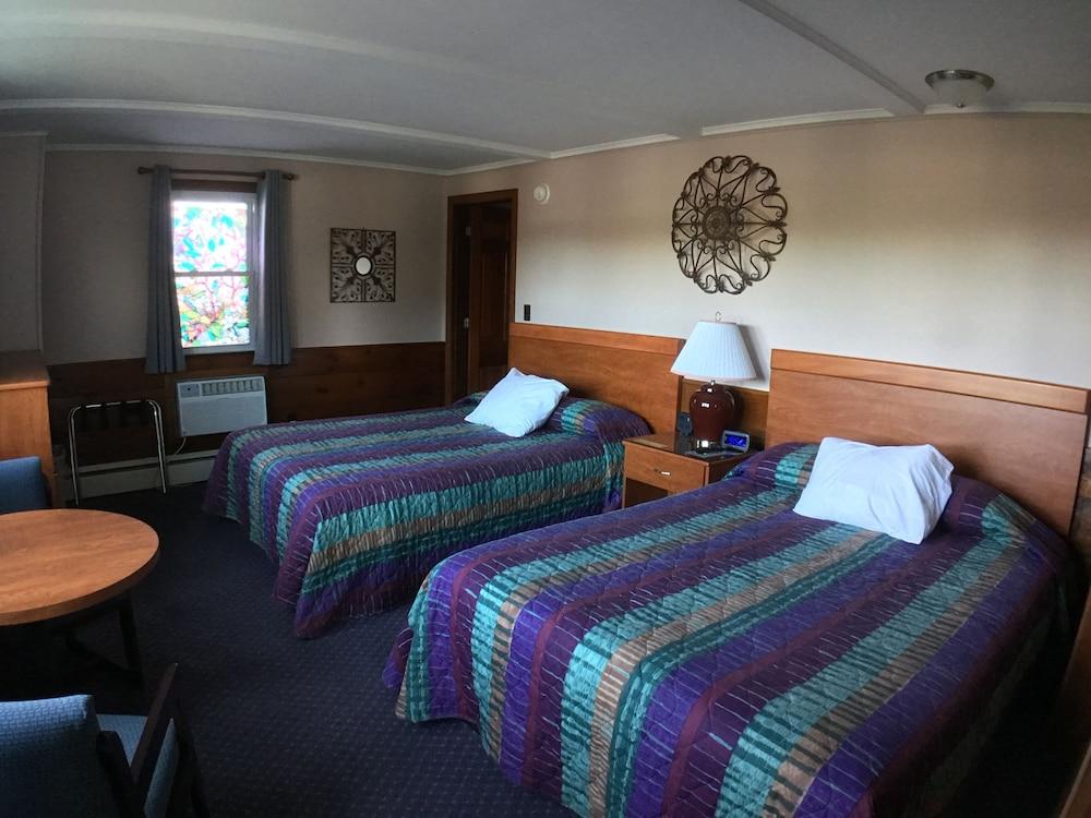 Bay Top Motel
