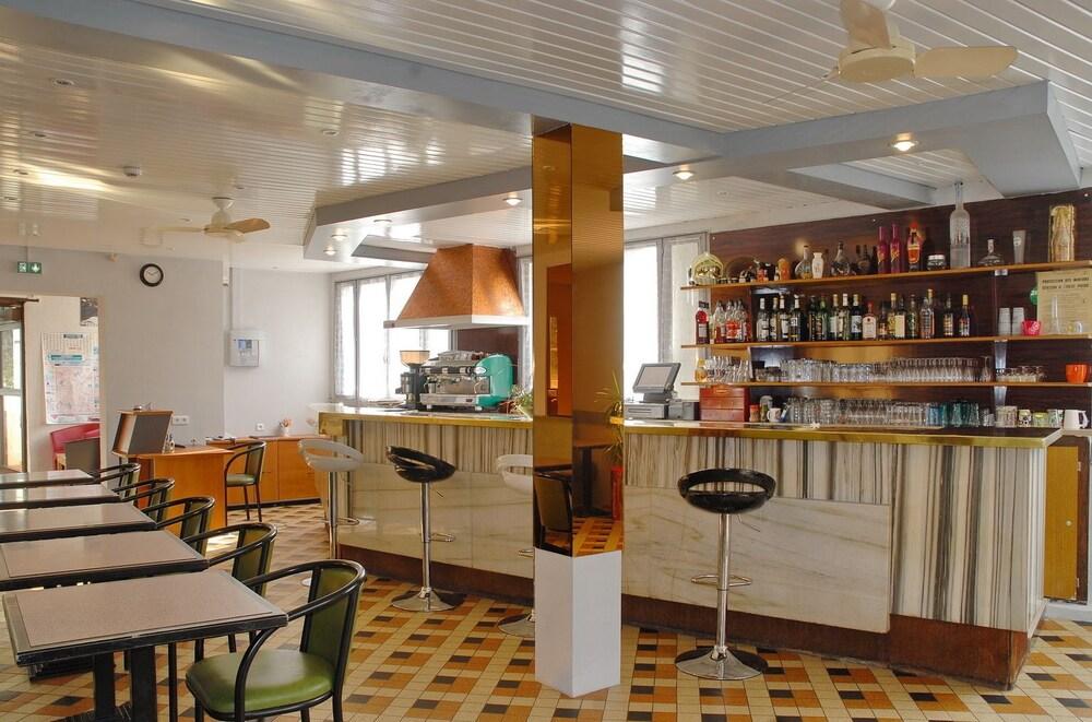 Le Crab Hotel Restaurant