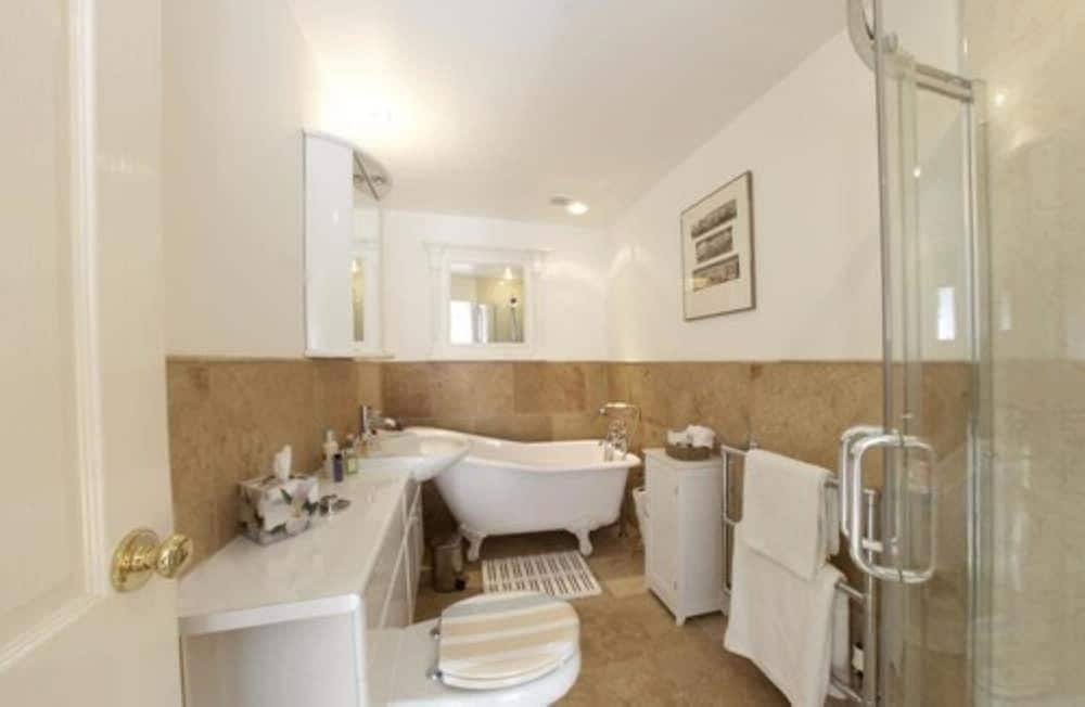 Trafford Bank Guest House