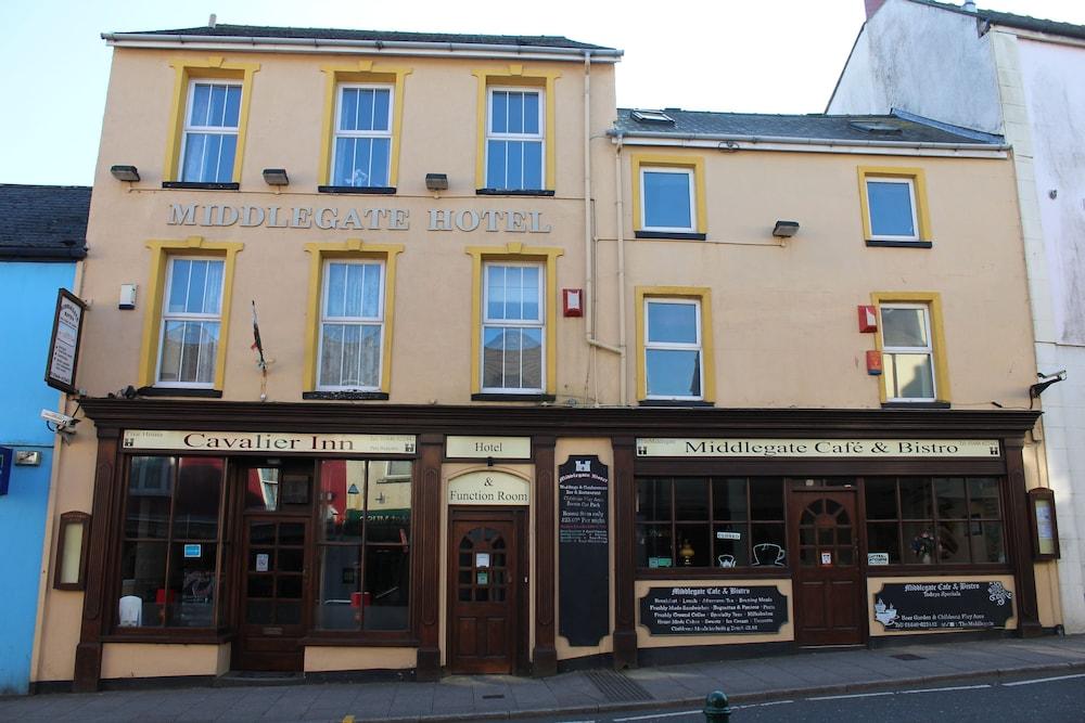 The Middlegate Hotel