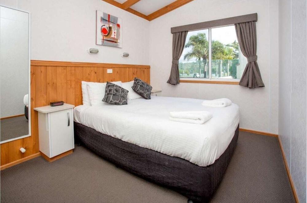 Tween Waters Holiday Park