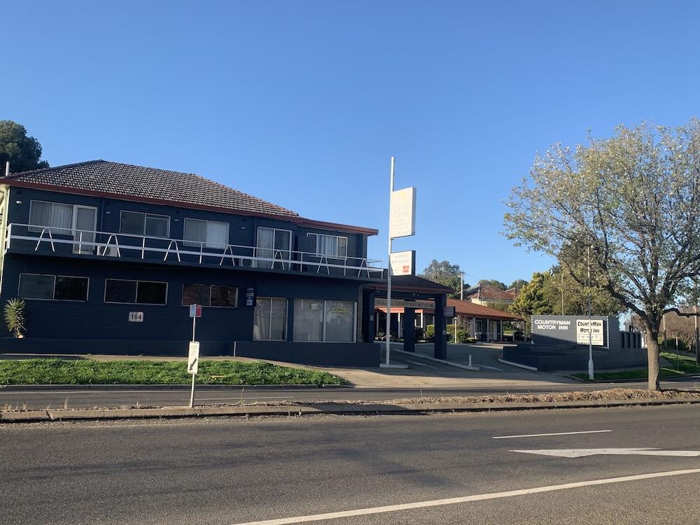 Country Comfort Cowra Countryman Motor Inn