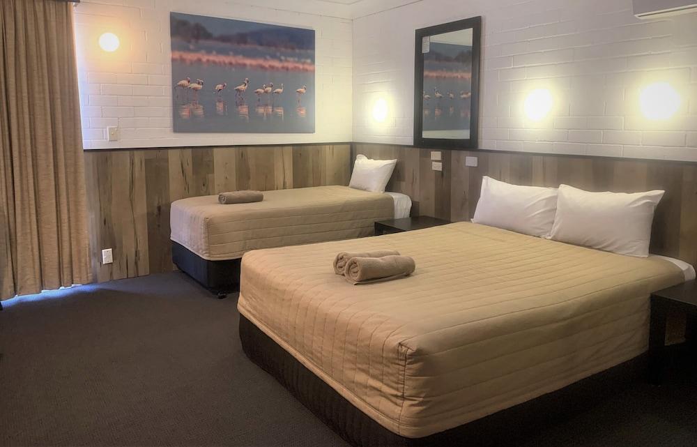 Country Comfort Cowra Countryman Motor Inn