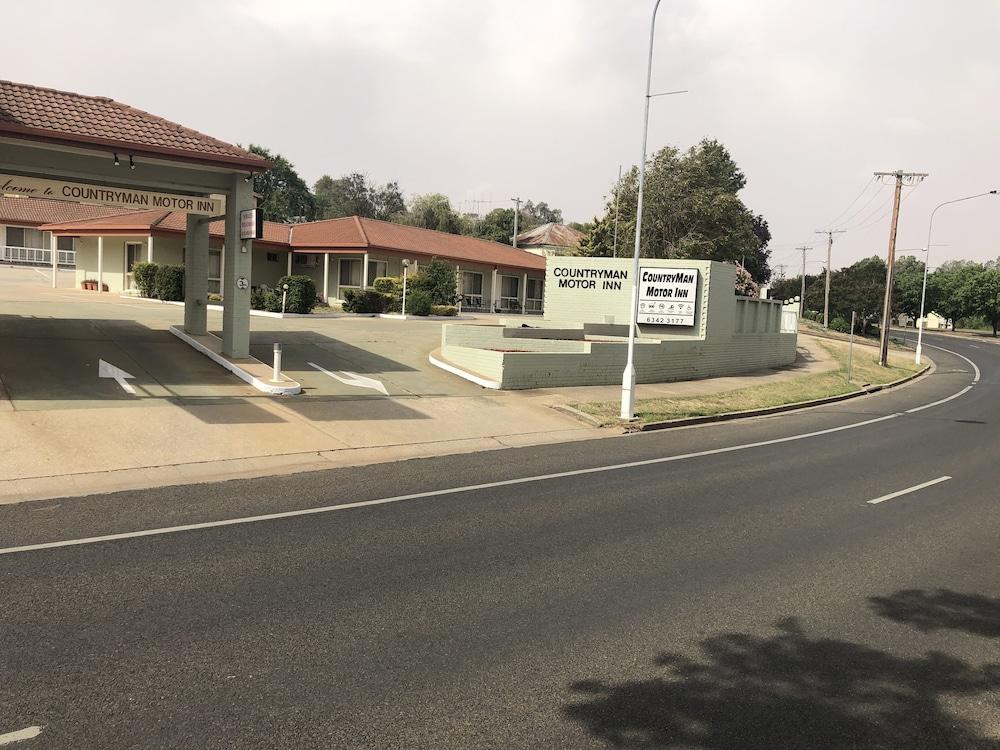 Country Comfort Cowra Countryman Motor Inn