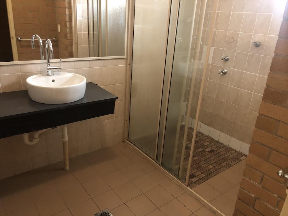 Country Comfort Cowra Countryman Motor Inn