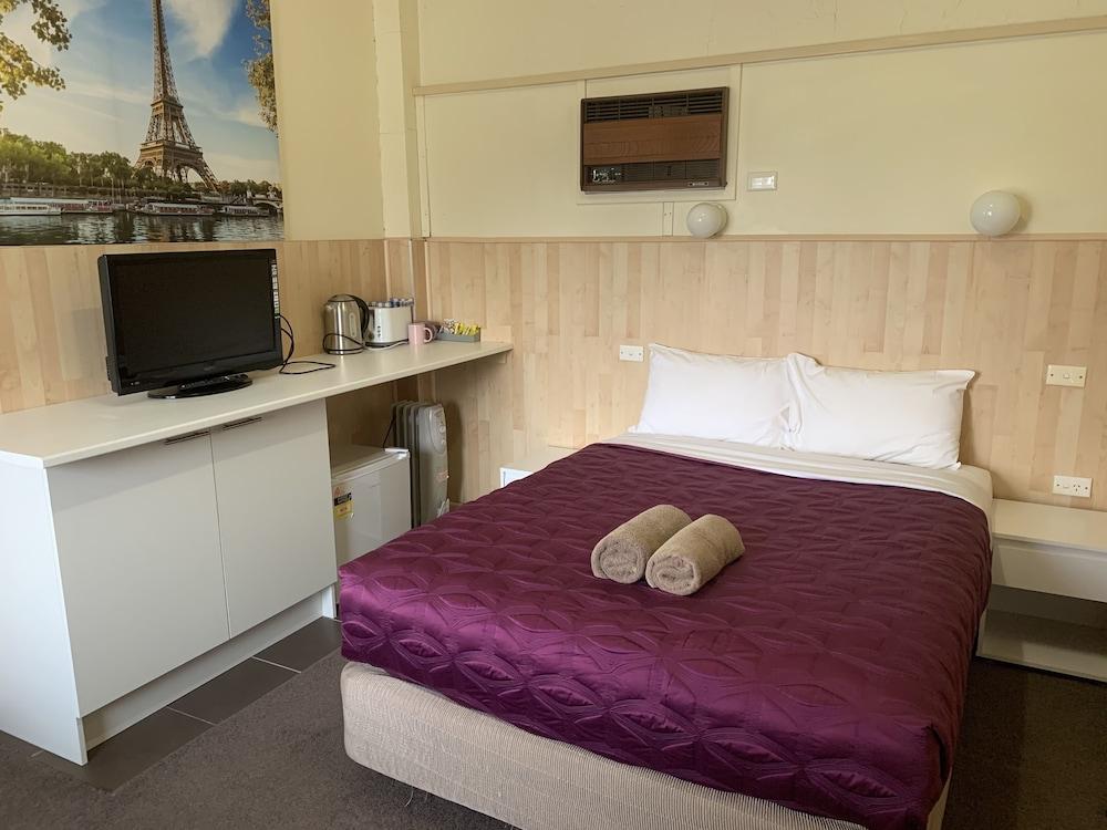 Country Comfort Cowra Countryman Motor Inn
