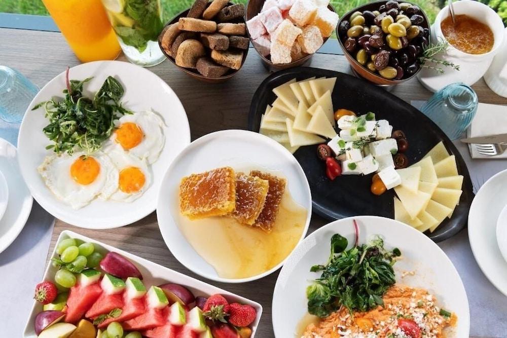 Akti Toroni Boutique Hotel