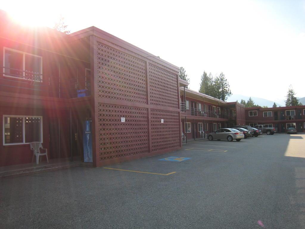 Revelstoke Lodge