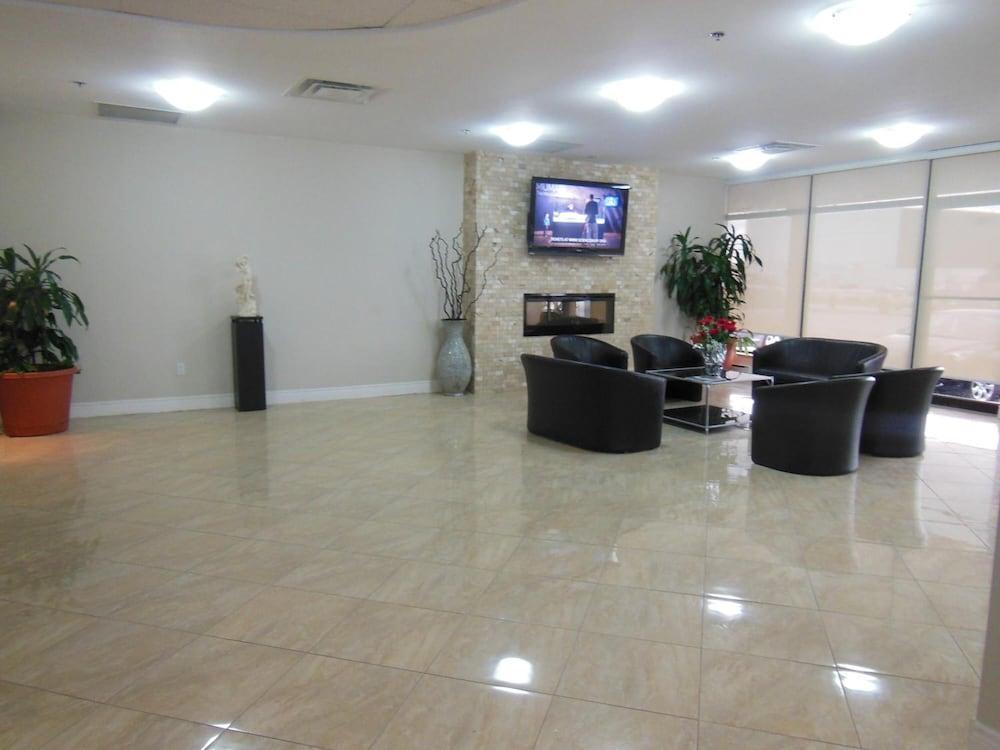 NU Hotel Toronto Airport