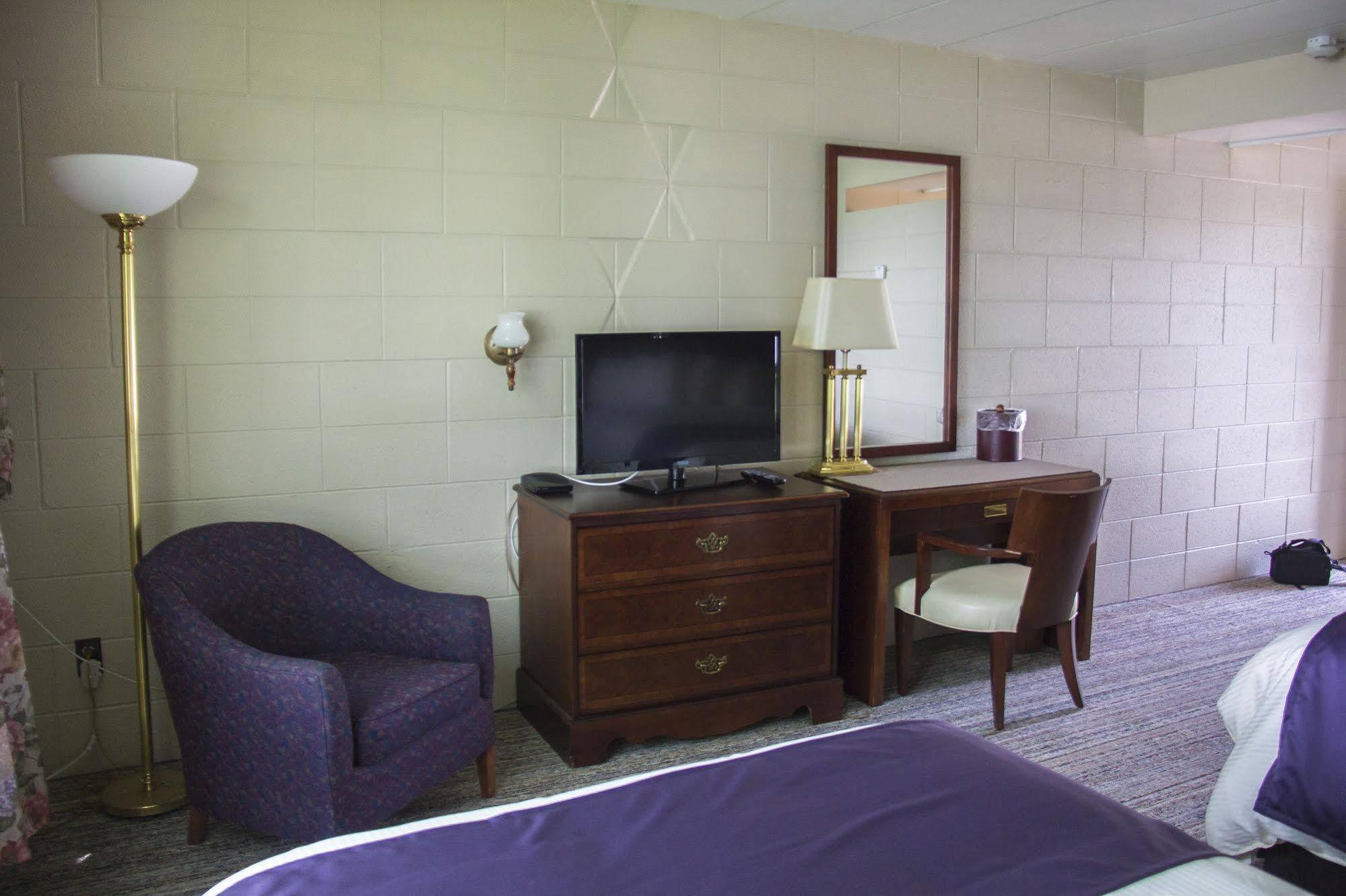 Riverview Motel