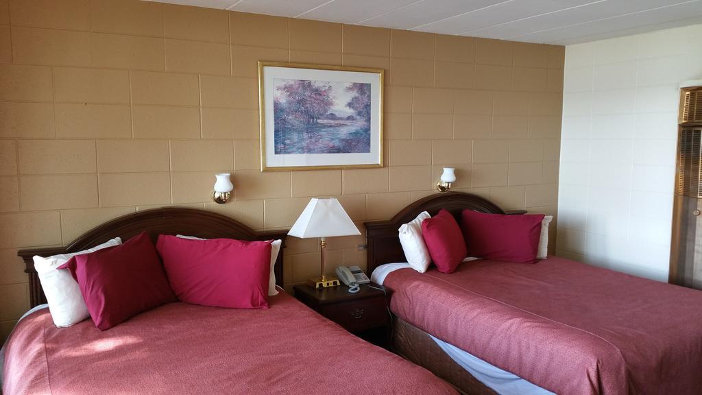 Riverview Motel