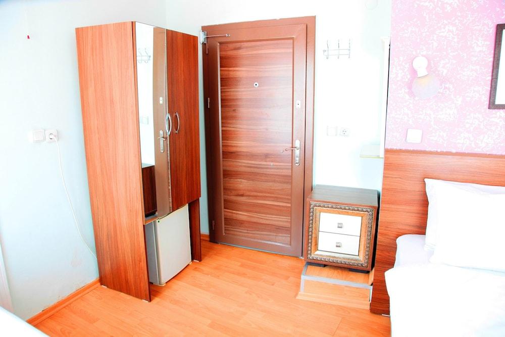 Buhara Hotel