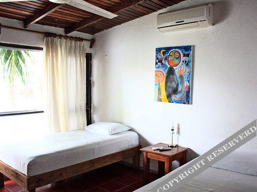 Haina Hostal
