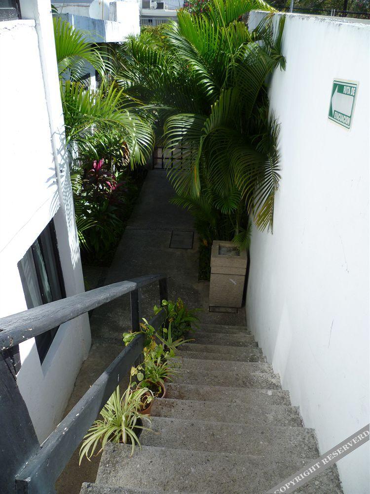 Haina Hostal