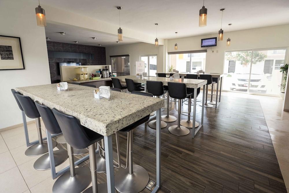 Redwood Villas Extended Stay