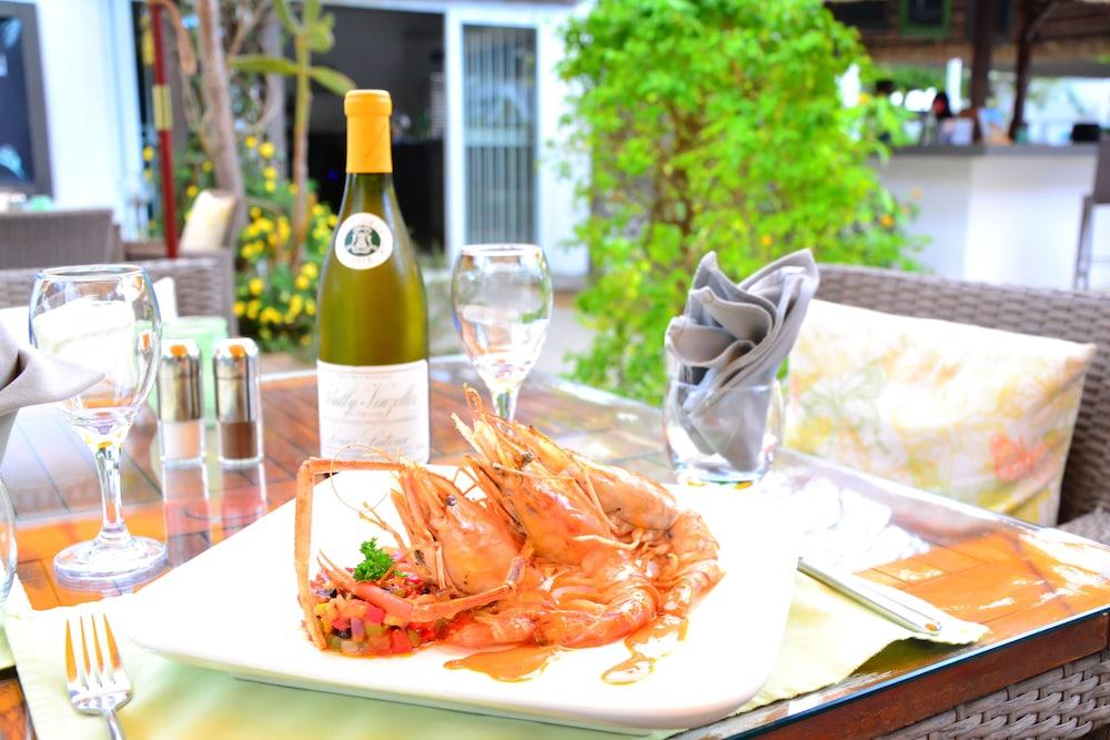 Esprit Libre Restaurant & Guest House