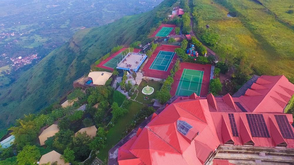 Ravine Hotel