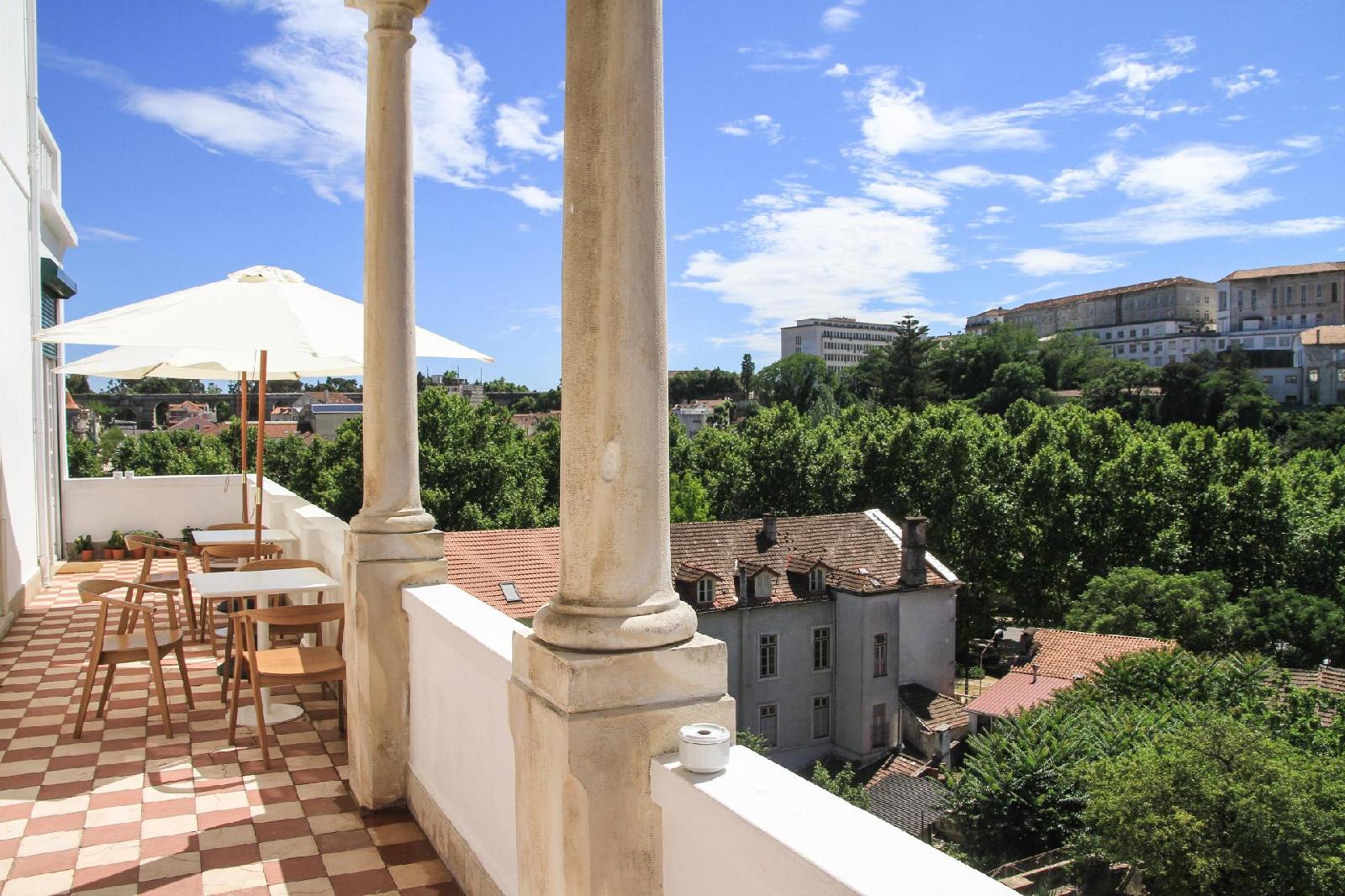 The Luggage Hostel & Suites