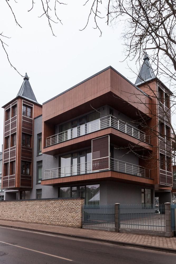 Sonia Apartments