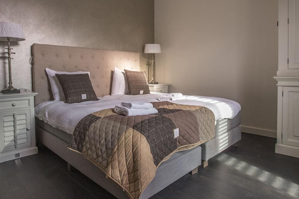 Zenzez Hotel & Lounge