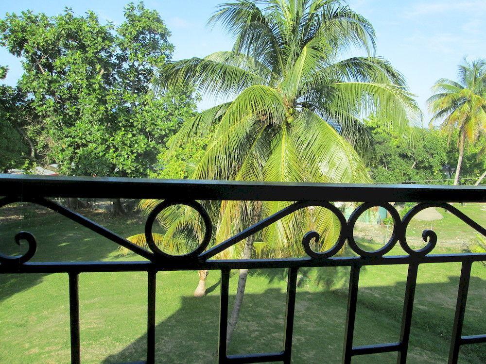 Paradise Inn
