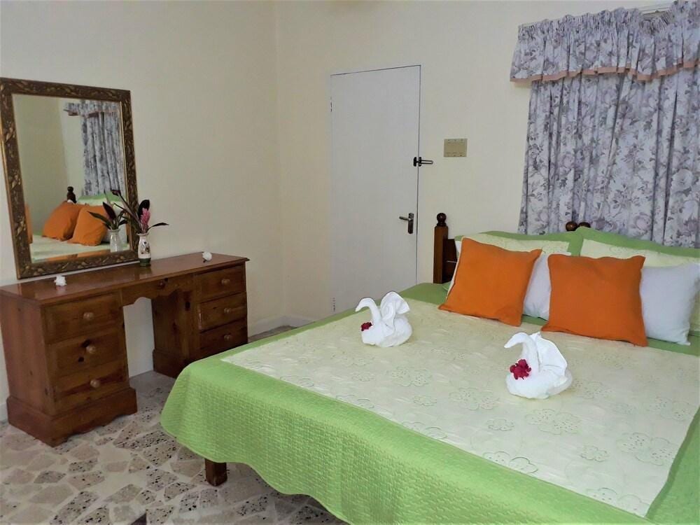 Paradise Inn