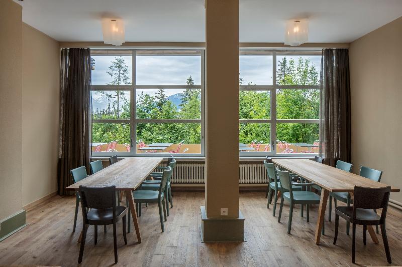 Crans-Montana Youth Hostel «Bella Lui»