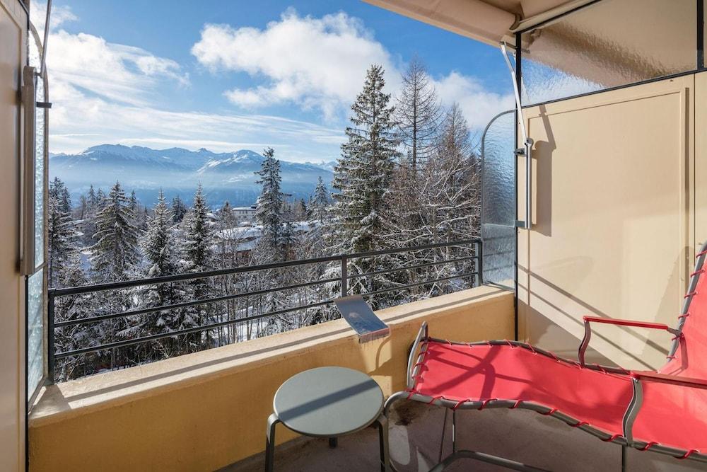 Crans-Montana Youth Hostel «Bella Lui»