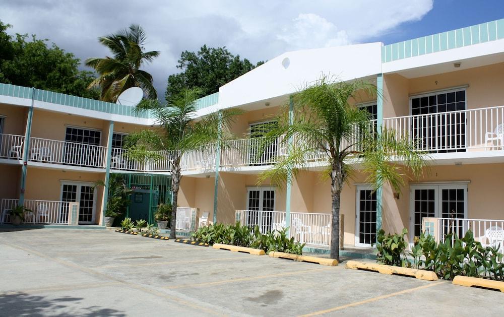 Nautilus Hotel