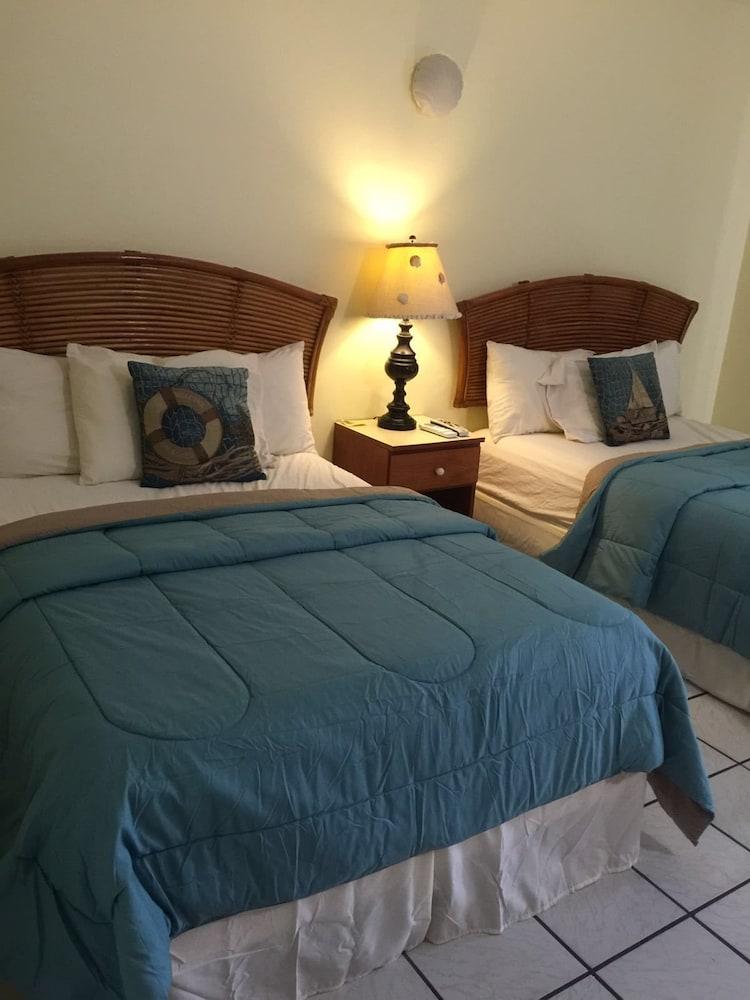 Nautilus Hotel