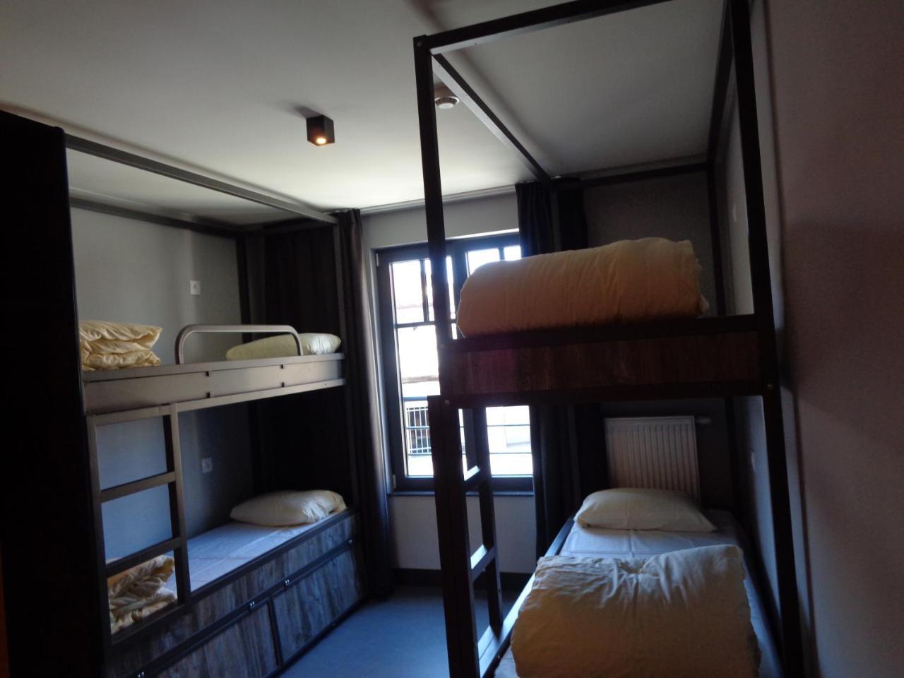 Brxxl 5 City Centre Hostel
