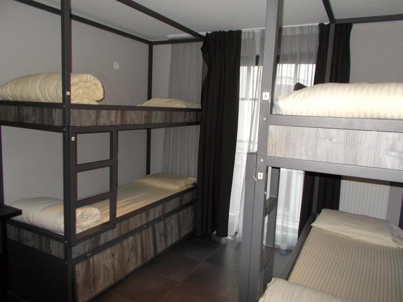 Brxxl 5 City Centre Hostel
