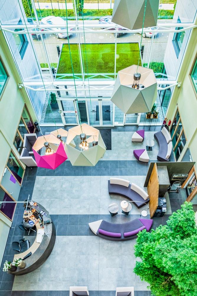 Mezzo Hotel & Business