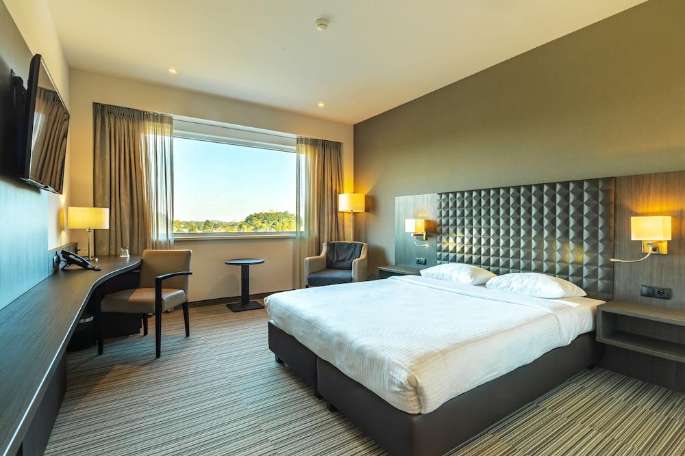 Mezzo Hotel & Business