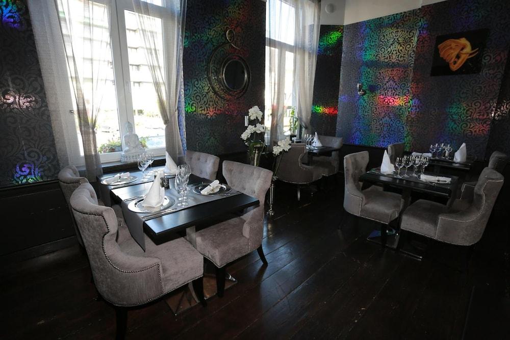 Hotel La Reine