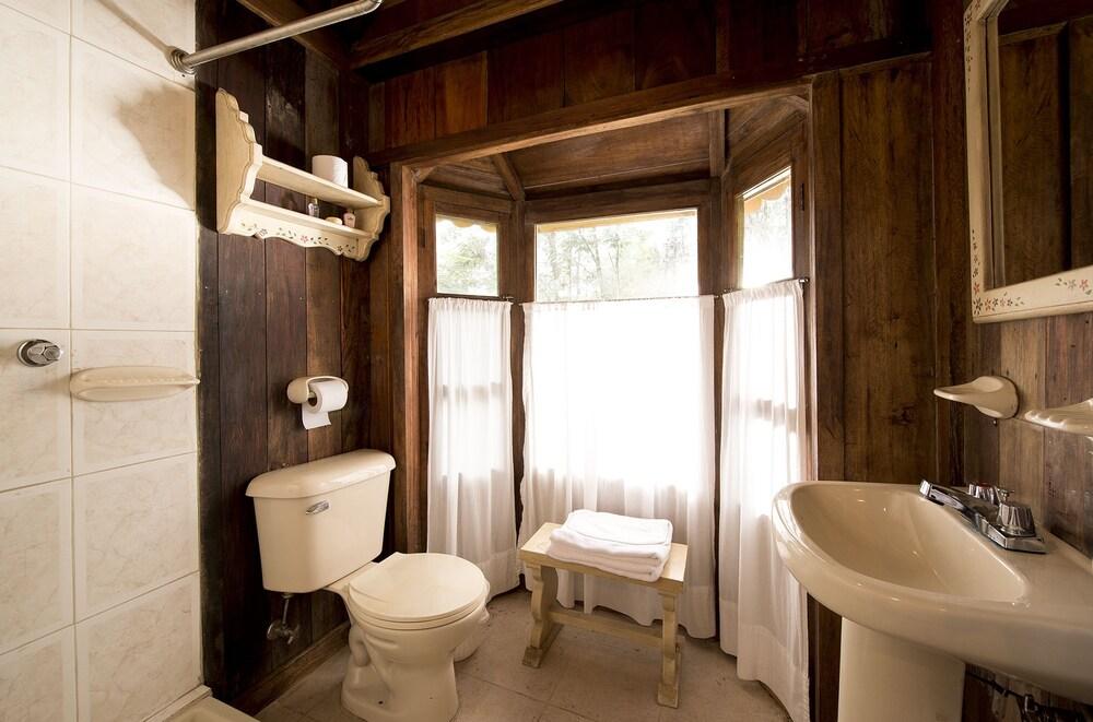 Sachatamia Lodge