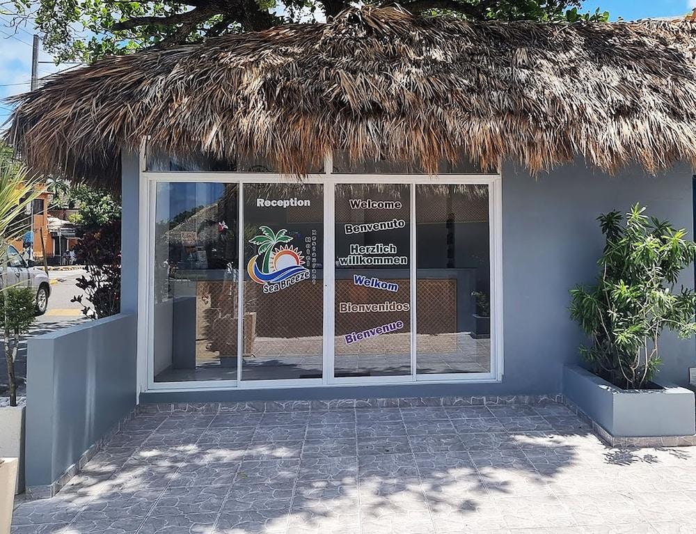 Sea Breeze Hotel