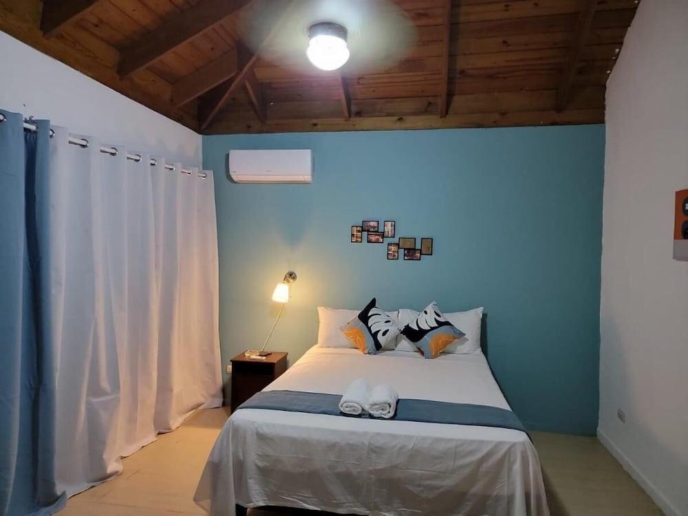 Sea Breeze Hotel
