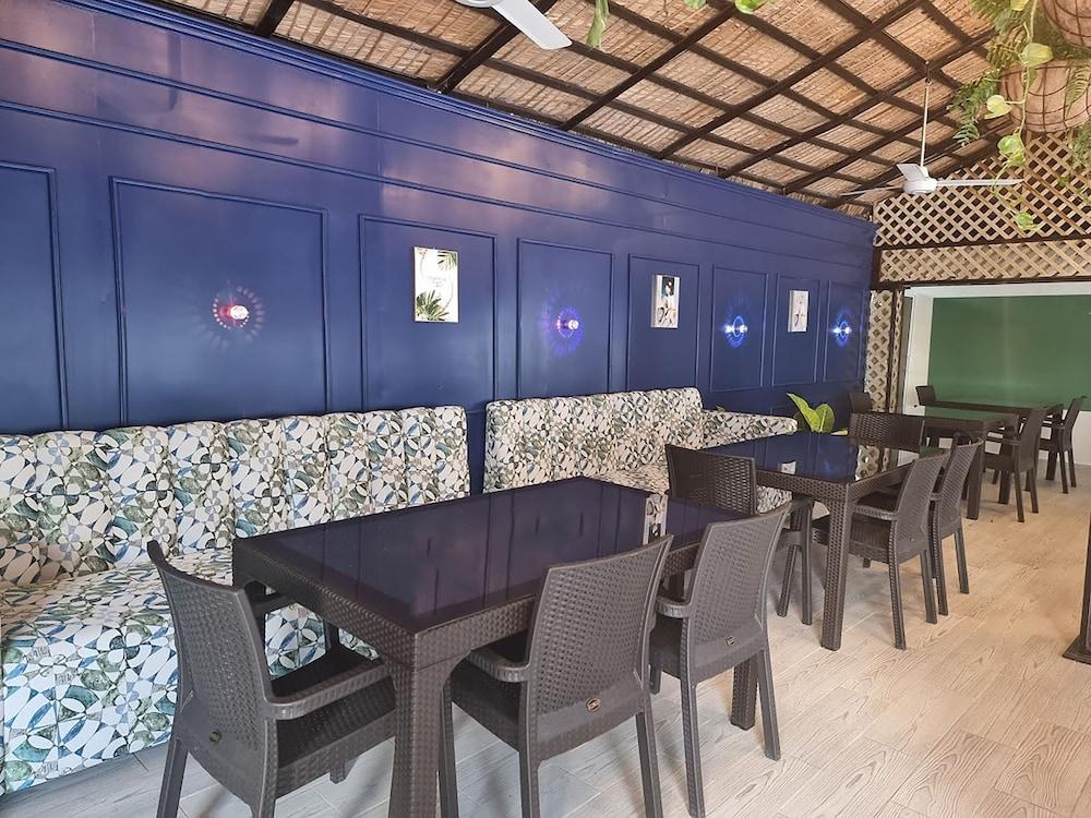 Sea Breeze Hotel