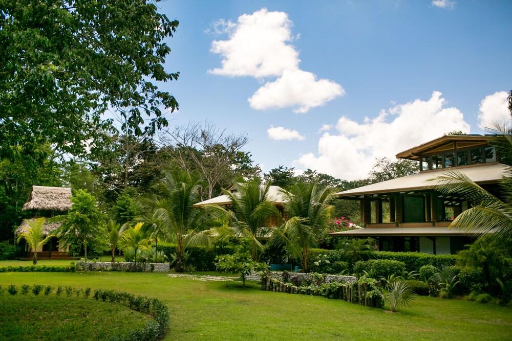 Blue Osa Yoga Retreat And Spa