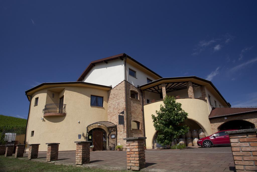 Stupnicki Dvori Winery Hotel
