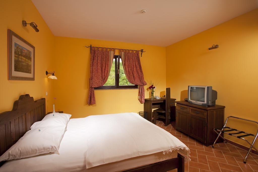 Stupnicki Dvori Winery Hotel