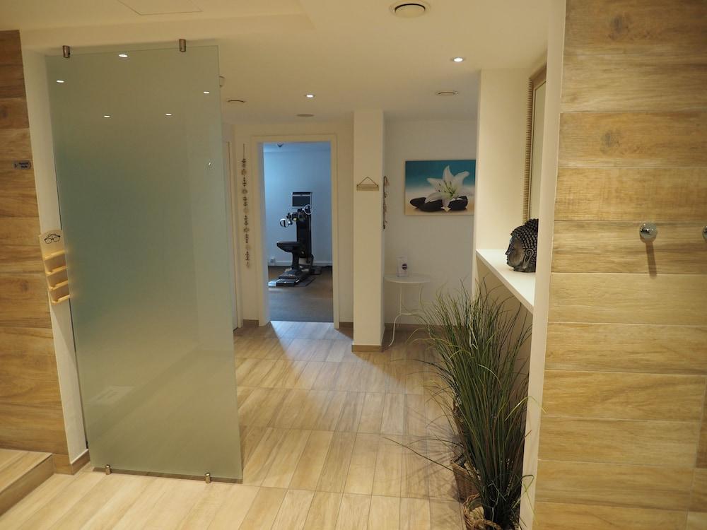 ACQUA Strande Yachthotel & Restaurant